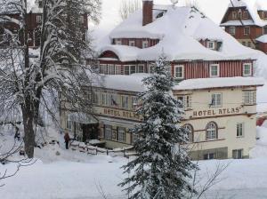 Hotel Atlas v zime