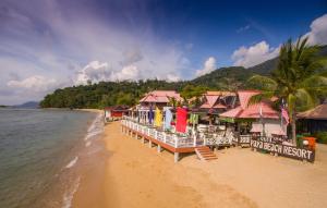 Afbeelding uit fotogalerij van Paya Beach Spa & Dive Resort in Tioman Island
