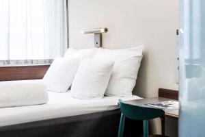 Кровать или кровати в номере Best Western and hotel