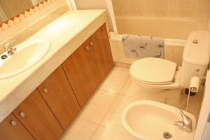 Kúpeľňa v ubytovaní Playazul seafront apartament