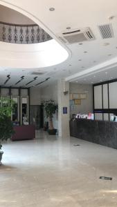 Zona de hol sau recepție la Lavande Hotel Shantou Chenghai Branch