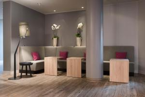 Posezení v ubytování Mercure Hotel München Neuperlach Süd
