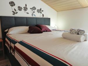 Postel nebo postele na pokoji v ubytování Villa Vanilla with Heated Pool