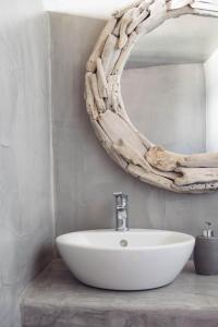 A bathroom at Santorini Villas