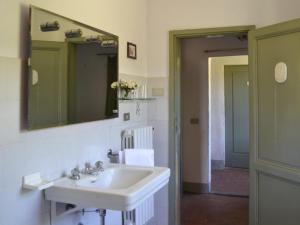 Koupelna v ubytování Locanda di Praticino + 37 fotografií