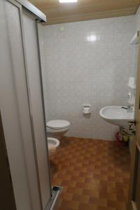 A bathroom at Residence Scheidnerhof