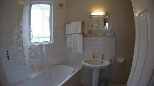 Gallery image of Riverside Cottage B&B in Lynmouth