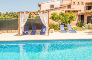 The swimming pool at or close to Villa Pula Viñas Country villa 3 bedrooms pool and fabulous views of the Pula golf course near Son servera
