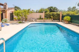 The swimming pool at or close to Villa Pula Viñas Country villa 3 bedrooms pool and fabulous views of the Pula golf course near Son servera