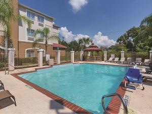 Bazén v ubytování Kemah Edgewater Hotel, SureStay Collection by Best Western nebo v jeho okolí
