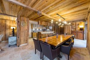 Dapur atau dapur kecil di Chalet Le Lodge