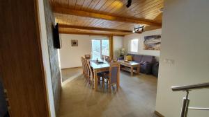 Fotografia z galérie ubytovania Chaty Krušetnica s luxusným privátnym wellness v destinácii Krušetnica