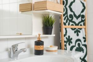 Φωτογραφία από το άλμπουμ του Comfortable spacious apartment at central position / FIL27 στην Καλαμάτα +24 φωτογραφίες