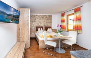 Posezení v ubytování Appartement Pension Albert summercard and free parking included