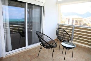 Balkón nebo terasa v ubytování Havana 1 Sea and Pool Apartment