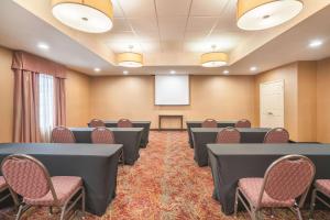 Οι επιχειρηματικές εγκαταστάσεις ή/και οι αίθουσες συνεδριάσεων στο La Quinta by Wyndham Smyrna TN - Nashville +31 φωτογραφίες