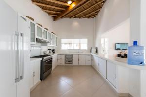 Köök või kööginurk majutusasutuses Qalma Punta Sal