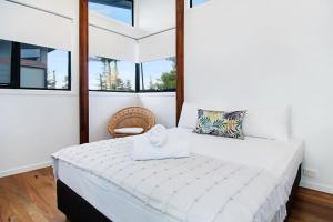 Postel nebo postele na pokoji v ubytování Canopy 1