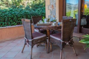 Patio nebo venkovní prostory v ubytování Alzina Villa 5 bedrooms with pool in Sa Coma Bunyola at the foot of the Sierra de Tramuntana but close to Palma