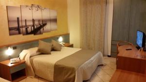 Gallery image of Albergo Al Cacciatore in Desenzano del Garda