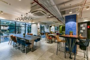 Restaurace v ubytování Indie Stays, BKC