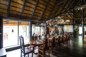 Restaurace v ubytování Etusis Lodge