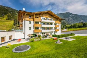 Gallery image of OFENTÜRL alpine living in Flachau