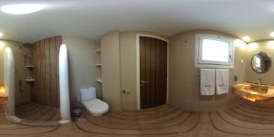 Kúpeľňa v ubytovaní Deck1Syros Premium Apartments