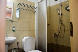 Kopalnica v nastanitvi Ilion Hotel
