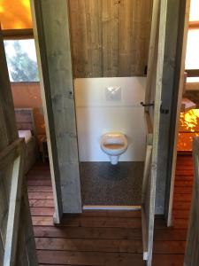 Kúpeľňa v ubytovaní Safaritent 't Kwedammertje