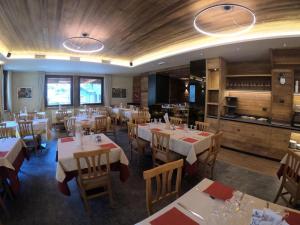 Galeriebild der Unterkunft Hotel Ristorante Miramonti in Val Masino