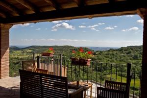 A balcony or terrace at Hotel Rural La Sal