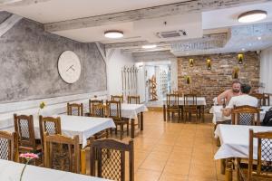 Restaurace v ubytování Mikulov Inn - hotel Zeme