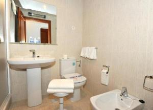 Koupelna v ubytování Hostal Velilla