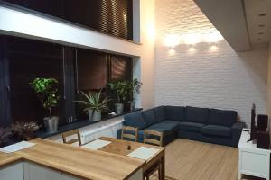 Posedenie v ubytovaní Apartament Loft 100 m2 Centrum Bydgoszcz