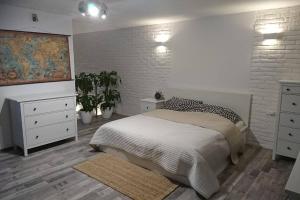 Posteľ alebo postele v izbe v ubytovaní Apartament Loft 100 m2 Centrum Bydgoszcz