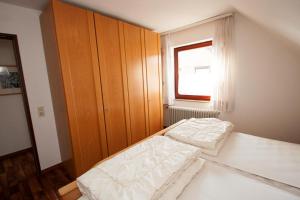 Легло или легла в стая в 50155 Haus Mundhenk