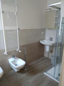 Zdjęcie z galerii obiektu ARNO ROOMS VERONA w Weronie