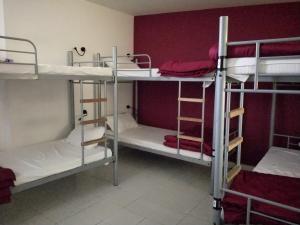 Letto o letti in una camera di Joey's Hostel Agra - 200m from Taj Mahal