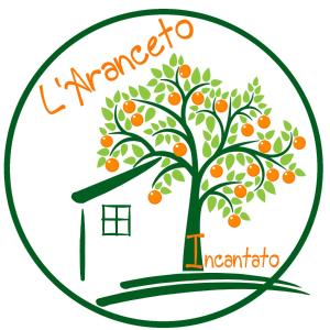フォンディにあるL'aranceto incantatoのオレンジの木と碑文の家