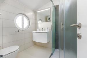 Koupelna v ubytování Apartmani Vesna + 37 fotografií