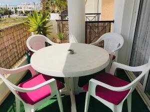 Μπαλκόνι ή βεράντα στο Beautiful Apartment near the Sea