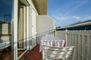 Balkón nebo terasa v ubytování Apartments & Rooms Peranic