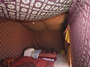 Postel nebo postele na pokoji v ubytování Chegaga Berber Camps