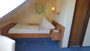Postel nebo postele na pokoji v ubytování Central Hotel
