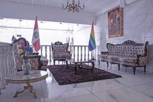 Χώρος καθιστικού στο Luxury Inkari Hotel