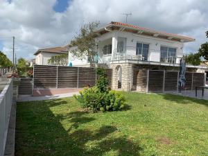 Afbeelding uit fotogalerij van Villa Louizanne in Saint-Georges-de-Didonne