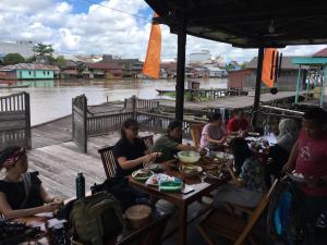 Hosté ubytování Arut Riverside Guesthouse + 152 fotografií