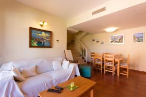 Posezení v ubytování INNOUTHOME Duplex Valls