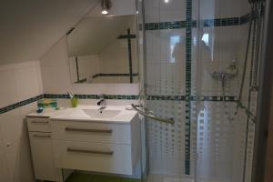 Kupatilo u objektu Pascal Villa 7 nights 1 free